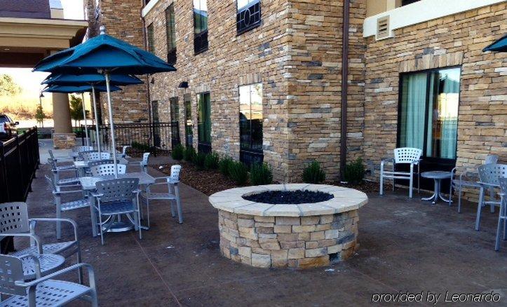Holiday Inn Express Hotel & Suites Wichita Northeast By Ihg Kültér fotó